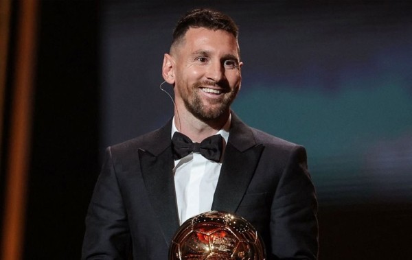 Лионеля Месси снова назвали лучшим футболистом мира. Уже в восьмой раз
