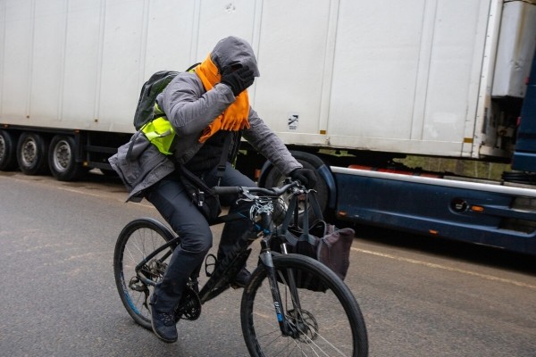 «Ругань здесь обычное дело!» Репортаж с белорусско-литовской границы, где очередь растянулась на неделю