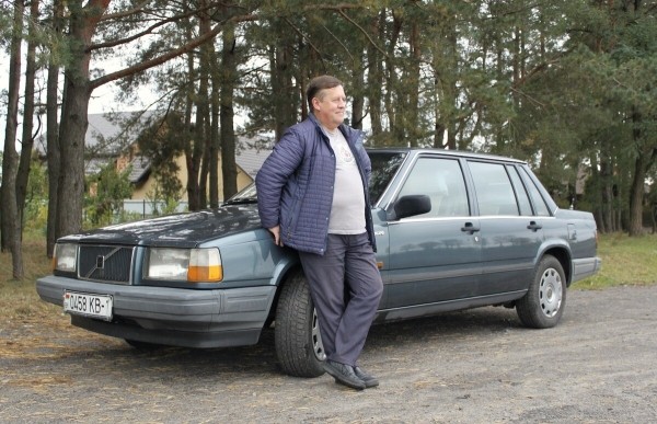 Настоящий «шведский чемодан»! На брестских улицах до сих пор ездит на неубиваемом Volvo 740 GL