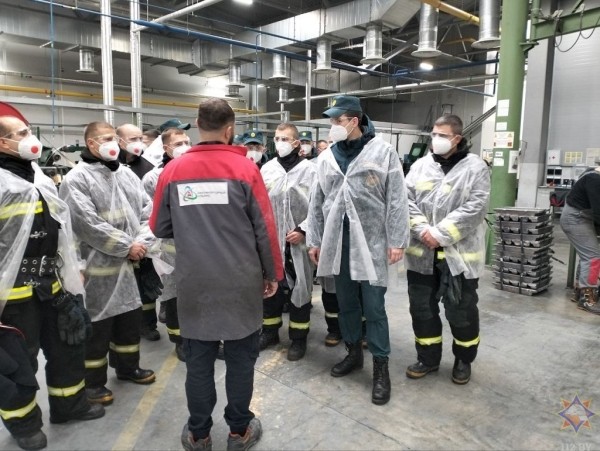 Учения МЧС прошли на аккумуляторном заводе под Брестом