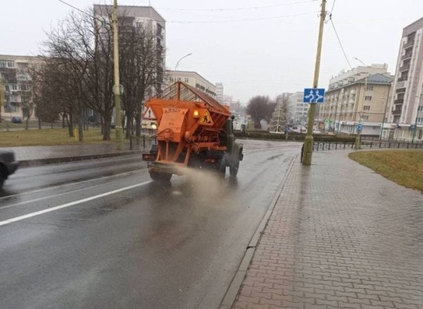 Зимой некоторые дороги будут посыпать новой соляной смесью. Что это за реагент? Зимой некоторые дороги будут посыпать новой соляной смесью. Что это за реагент?