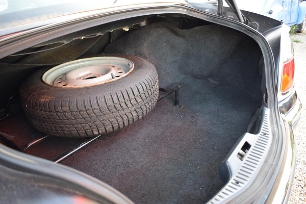 В Венгрии продают очень редкую «Волгу» из 2000-х. Сколько просят?