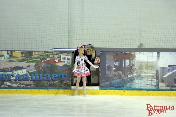 Фігурысты з розных куткоў краіны прыехалі ў Пружаны, каб пазмагацца за «Кубак Белавежскай пушчы» і пуцёўку на рэспубліканскія Алімпійскія дні моладзі Фігурысты з розных куткоў краіны прыехалі ў Пружаны, каб пазмагацца за «Кубак Белавежскай пушчы» і пуцёўку на рэспубліканскія Алімпійскія дні моладзі