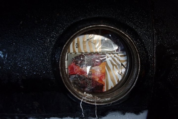 Водитель VW Touran хотел провезти в газовых баллонах сигареты на 5800 евро, но не получилось Водитель VW Touran хотел провезти в газовых баллонах сигареты на 5800 евро, но не получилось