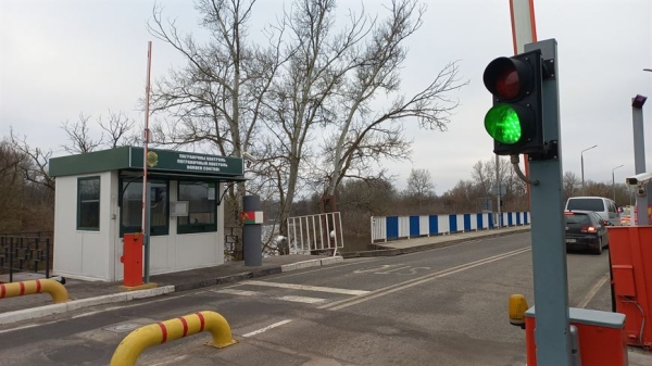 Проходить границу все тяжелее. Что сейчас происходит в ПП «Брест» Проходить границу все тяжелее. Что сейчас происходит в ПП «Брест»