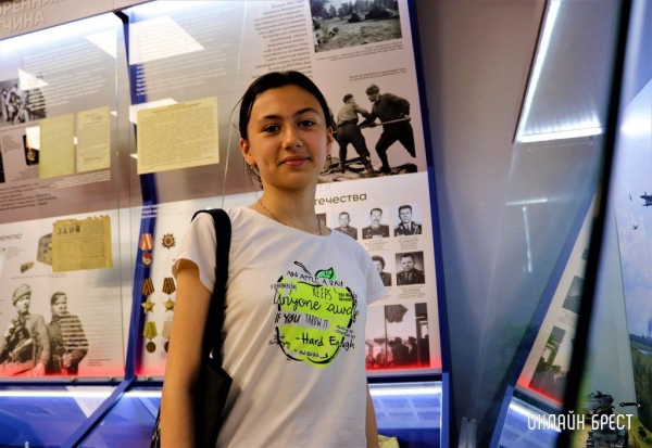 Читатель: В историко-демонстрационном зале УВД Брестского облисполкома
Читатель: В историко-демонстрационном зале УВД Брестского облисполкома