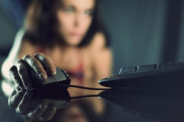 12,5 тысяч рублей каменчанка заплатила за нереальную любовь 12,5 тысяч рублей каменчанка заплатила за нереальную любовь