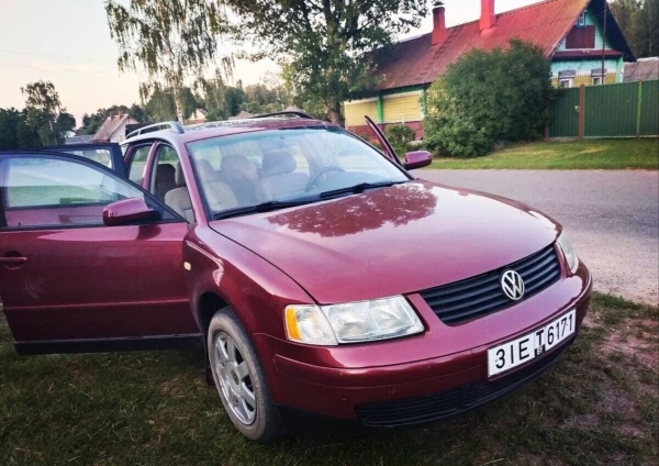 «Она стоила $16 900, но 300 долларов нам сбросили». Белорусы купили внедорожник в автохаусе — остались без денег и машины «Она стоила $16 900, но 300 долларов нам сбросили». Белорусы купили внедорожник в автохаусе — остались без денег и машины