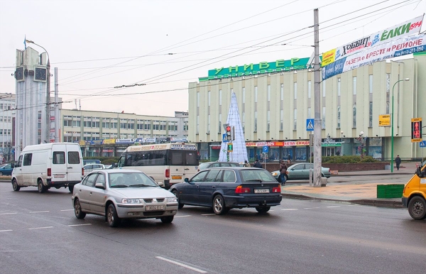 Читатель: Вот что было раньше на месте ЦУМа в Бресте. Смотрите фото
Читатель: Вот что было раньше на месте ЦУМа в Бресте. Смотрите фото