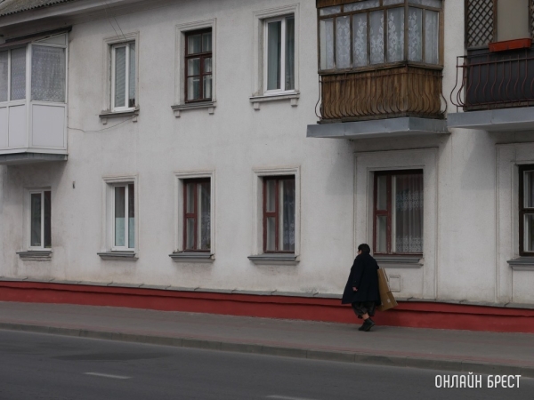 «Транжирила деньги, чтобы почувствовать себя счастливой»: истории белорусов, которые живут в долг