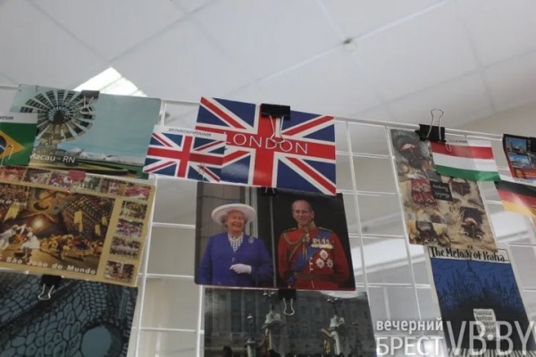 Открываем мир через почтовые карточки. В Бресте работает уникальная выставка «Счастливый посткроссинг» Открываем мир через почтовые карточки. В Бресте работает уникальная выставка «Счастливый посткроссинг»