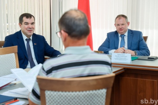 Земельные споры, энергоснабжение – с какими проблемами обратились брестчане к Ермоловичу на приеме граждан Земельные споры, энергоснабжение – с какими проблемами обратились брестчане к Ермоловичу на приеме граждан