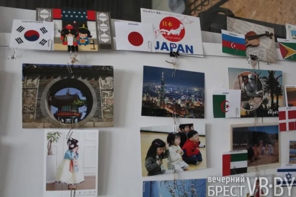 Открываем мир через почтовые карточки. В Бресте работает уникальная выставка «Счастливый посткроссинг» Открываем мир через почтовые карточки. В Бресте работает уникальная выставка «Счастливый посткроссинг»