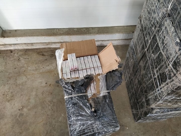 Крупную партию контрабандных сигарет из Беларуси задержали в Литве. Стоимость нелегального груза Крупную партию контрабандных сигарет из Беларуси задержали в Литве. Стоимость нелегального груза