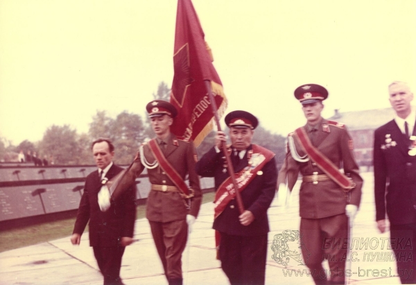 День открытия Мемориального комплекса «Брестская крепость-герой». Фото и подробности День открытия Мемориального комплекса «Брестская крепость-герой». Фото и подробности