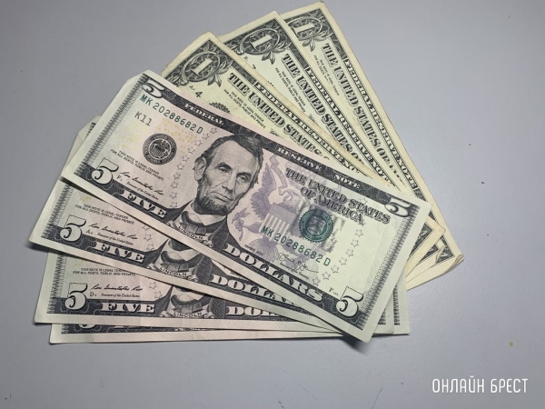 Российский рубль снова добавил. А что с долларом? Российский рубль снова добавил. А что с долларом?