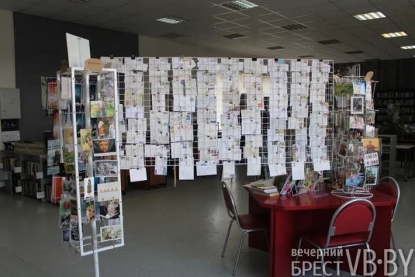 Открываем мир через почтовые карточки. В Бресте работает уникальная выставка «Счастливый посткроссинг» Открываем мир через почтовые карточки. В Бресте работает уникальная выставка «Счастливый посткроссинг»