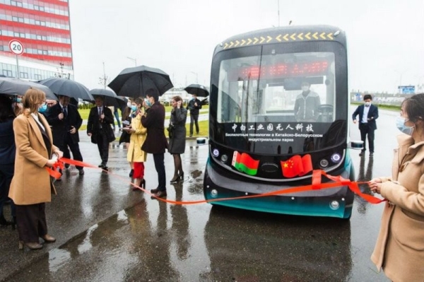 В Беларуси из-за долгов на продажу выставили беспилотный электромобиль. Что по цене? В Беларуси из-за долгов на продажу выставили беспилотный электромобиль. Что по цене?