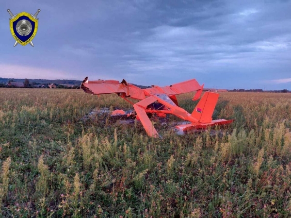 В Беларуси упал легкомоторный самолёт. Два человека погибли В Беларуси упал легкомоторный самолёт. Два человека погибли